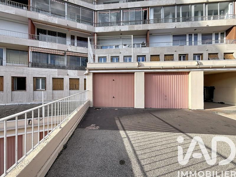 Parking - 22 m²