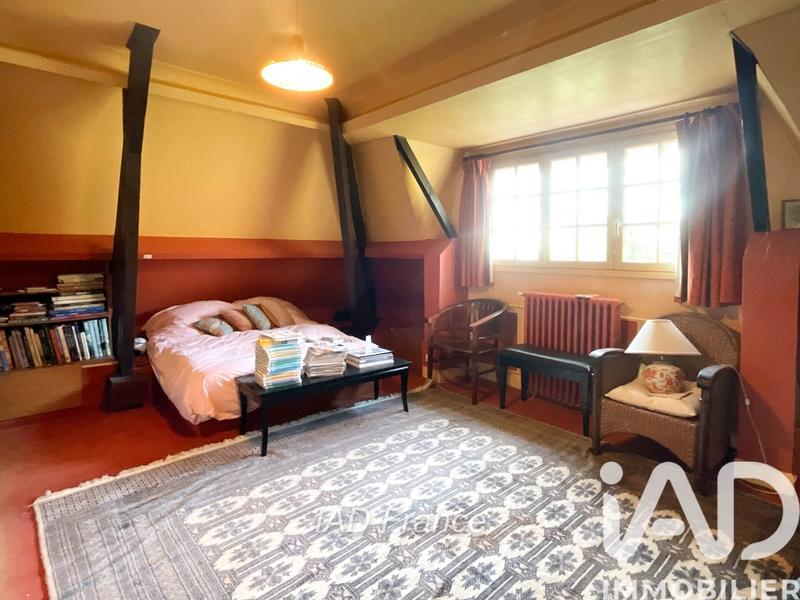 Maison - 225 m² - 8 pièces