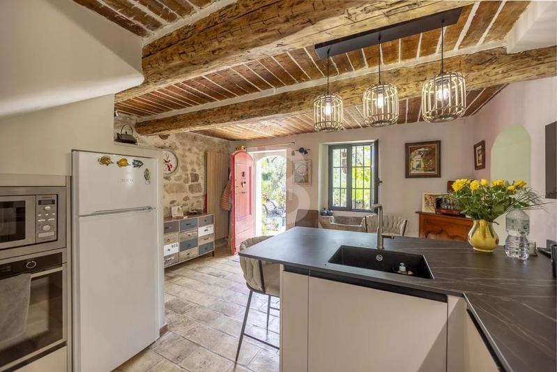 Mas - 160 m² - 6 pièces