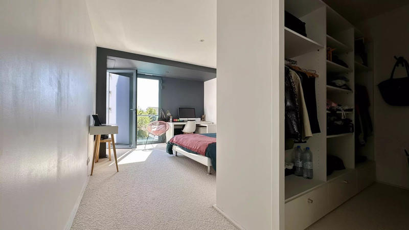 Villa - 180 m² - 6 pièces