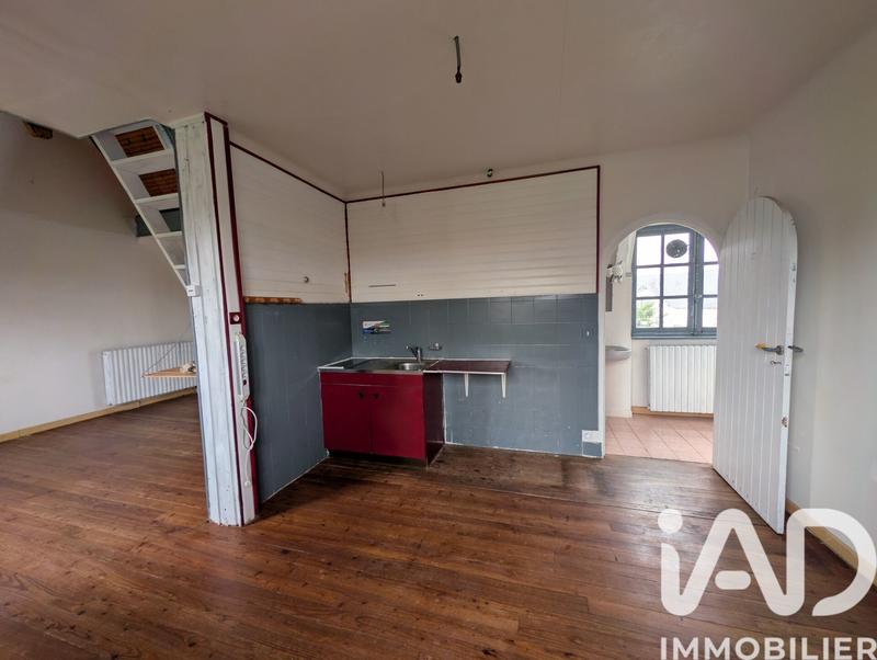 Maison - 270 m² - 8 pièces