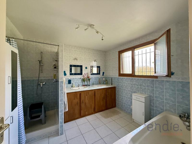 Maison - 123 m² - 5 pièces