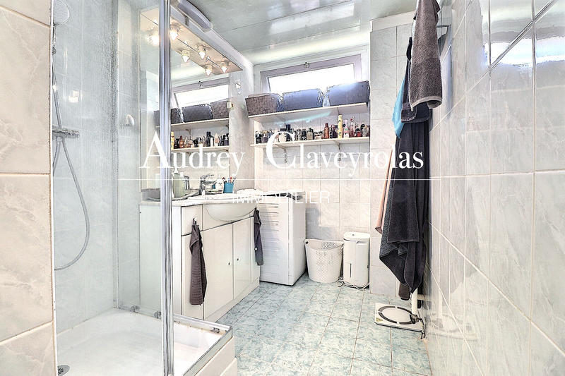 Appartement - 70 m² - 4 pièces