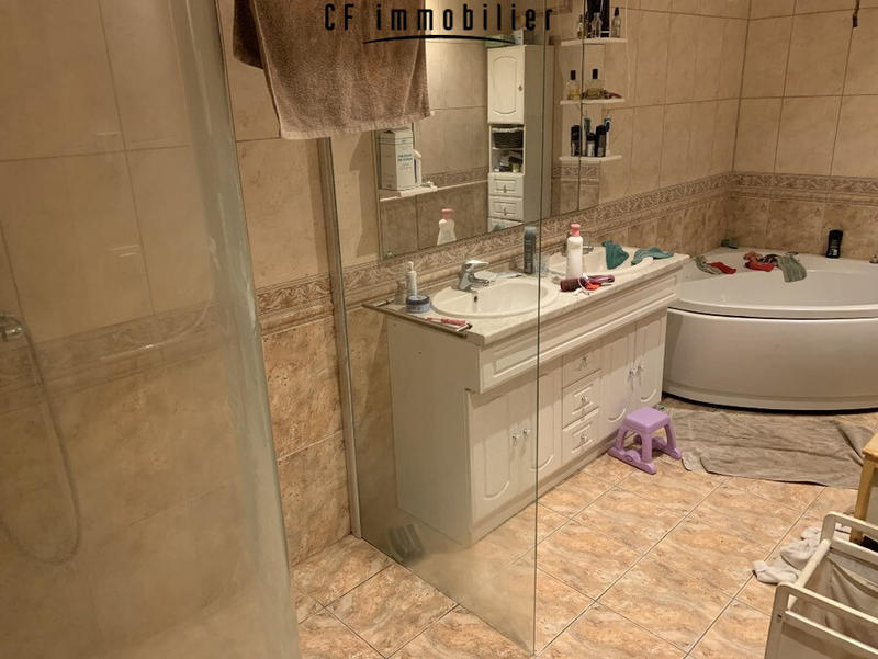 Maison - 168 m² - 7 pièces