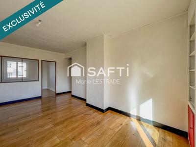 Appartement - 85 m² - 5 pièces