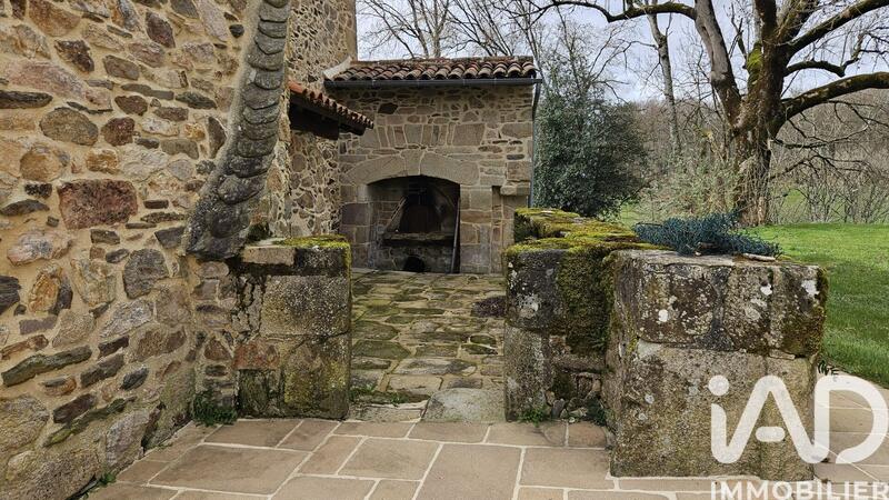 Maison - 600 m² - 16 pièces