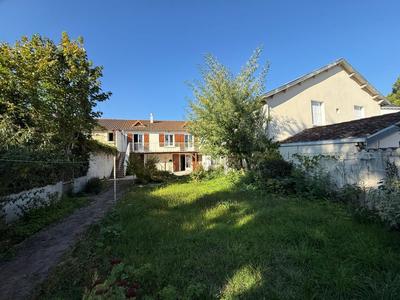 Maison - 141 m² - 5 pièces