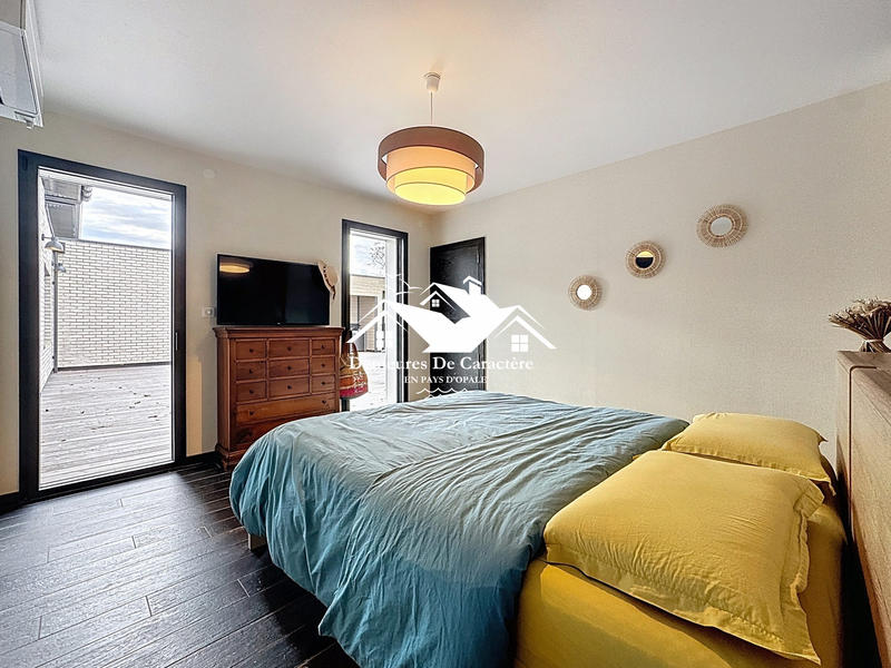 Maison - 210 m² - 6 pièces