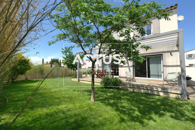 Maison - 101 m² - 5 pièces