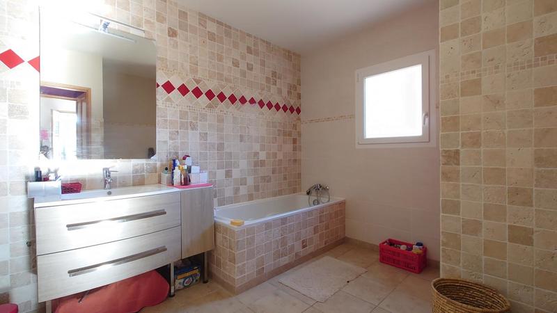 Villa - 251 m² - 5 pièces