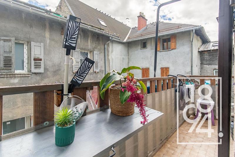 Maison - 182 m² - 8 pièces