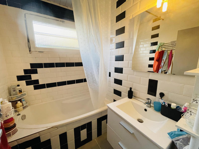 Maison - 92 m² - 5 pièces