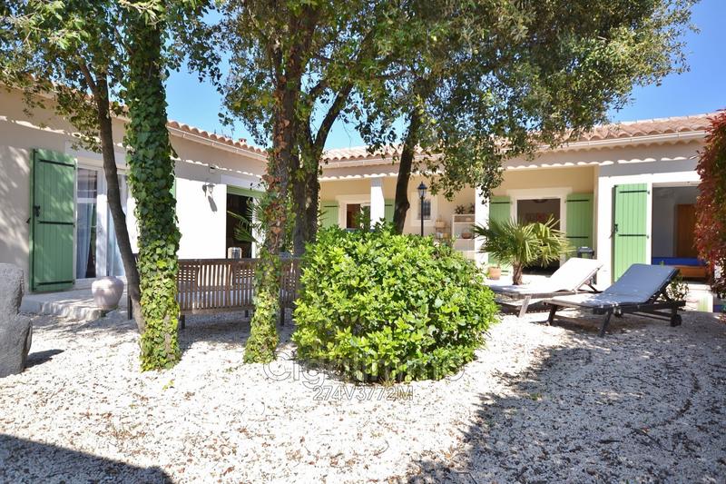 Villa - 212 m² - 8 pièces