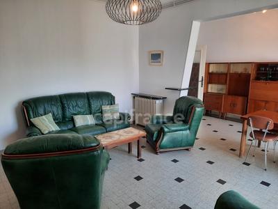 Maison - 198 m² - 8 pièces