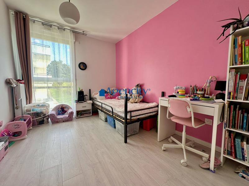 Appartement - 90 m² - 4 pièces