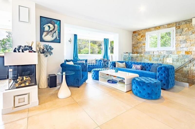 Villa - 227 m² - 7 pièces