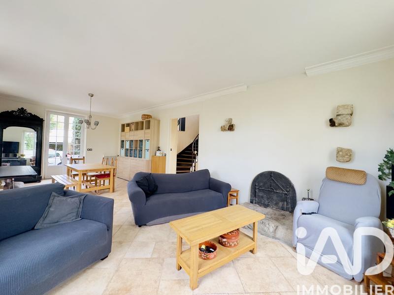 Maison - 200 m² - 8 pièces