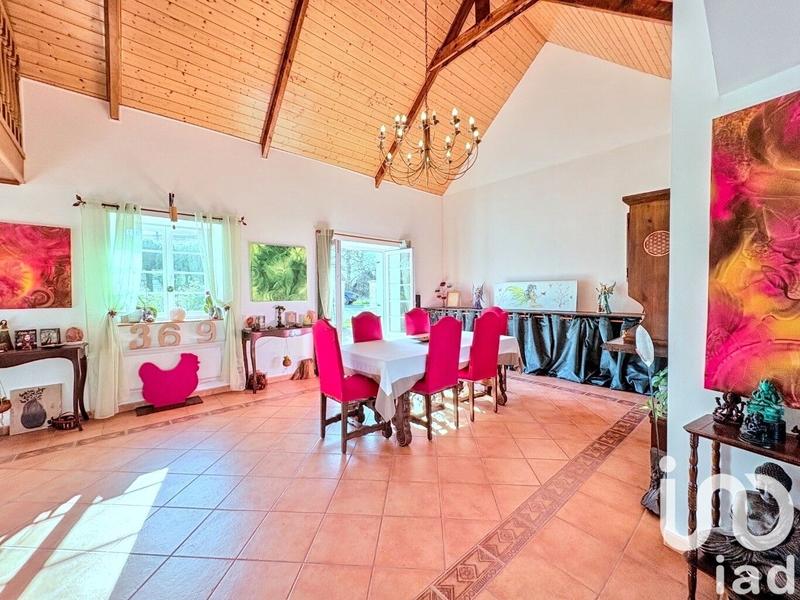 Maison - 252 m² - 10 pièces