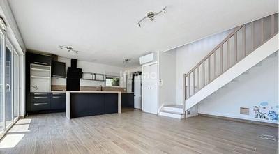 Maison - 118 m² - 6 pièces