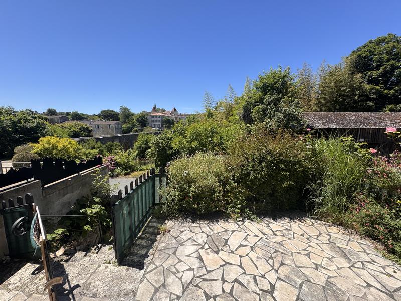 Maison jumelée - 90 m² - 5 pièces