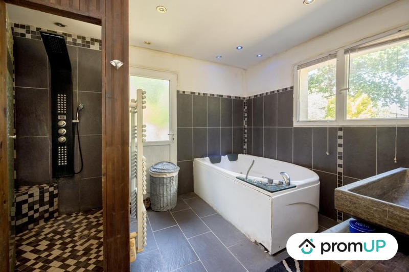 Maison - 130 m² - 6 pièces