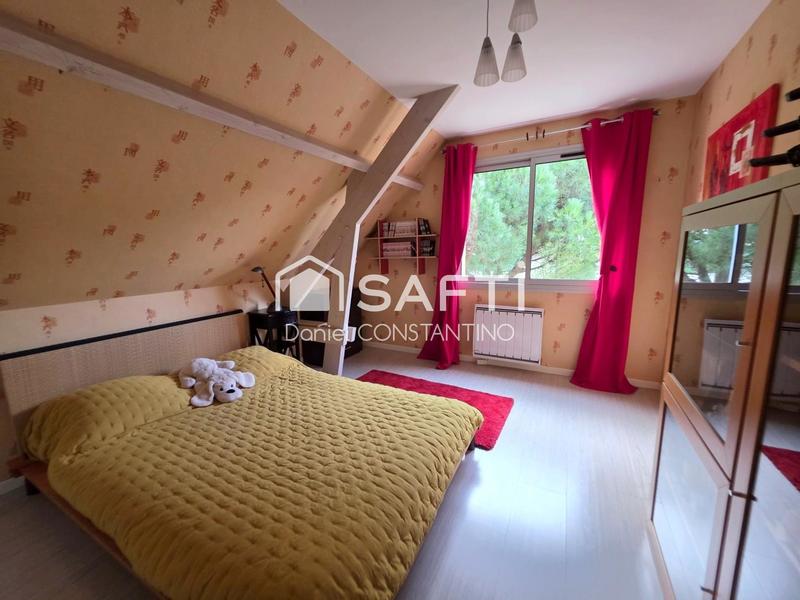 Maison - 200 m² - 8 pièces