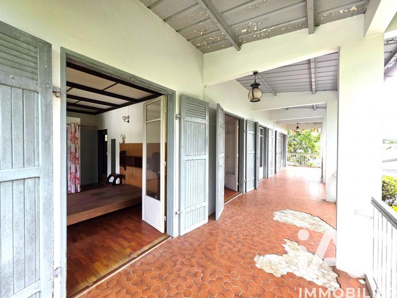 Maison - 169 m² - 7 pièces