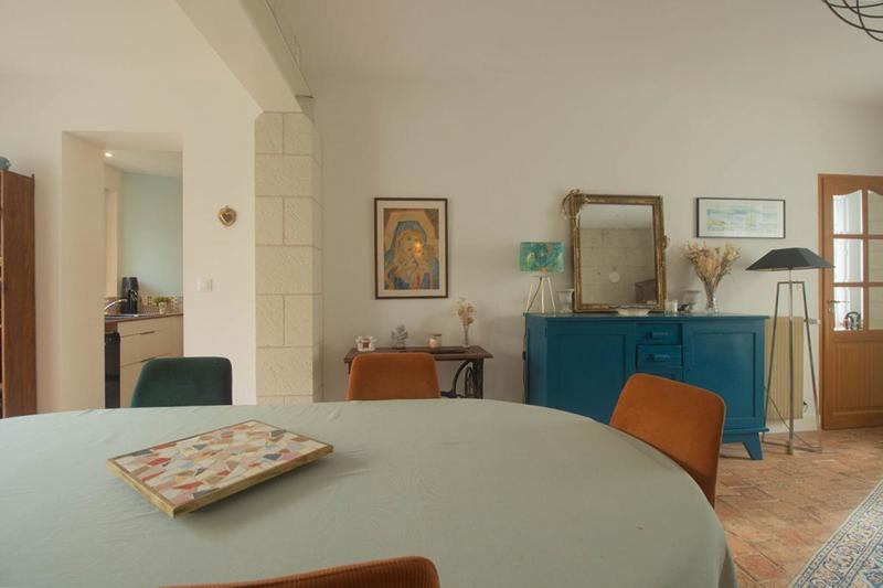 Maison - 235 m² - 10 pièces