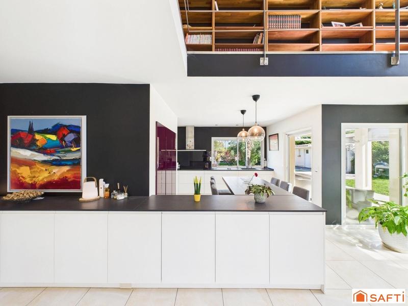 Maison - 170 m² - 5 pièces