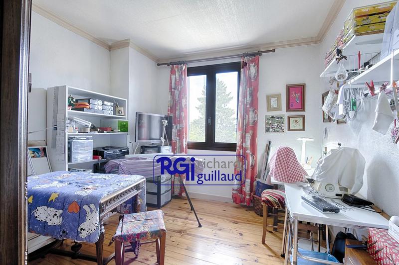 Immeuble mixte - 6 pièces