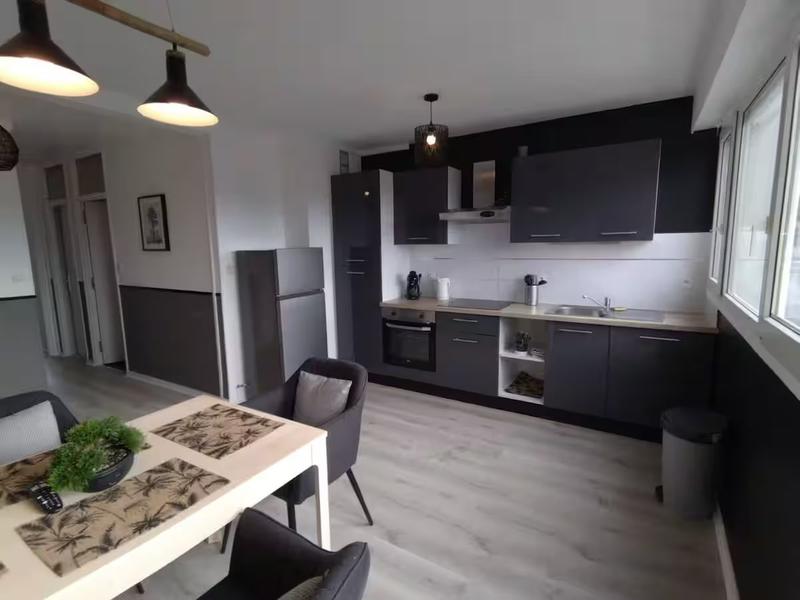 Appartement - 76 m² - 5 pièces