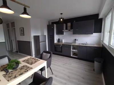 Appartement - 76 m² - 5 pièces