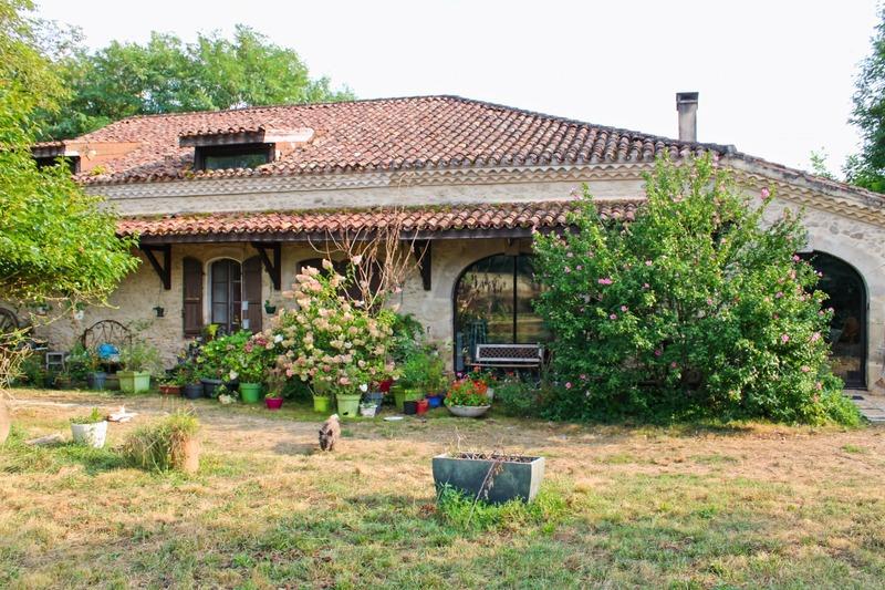 Maison - 360 m² - 7 pièces