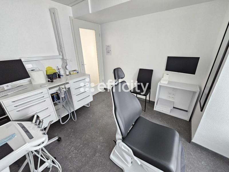 Bureau - 70 m² - 5 pièces