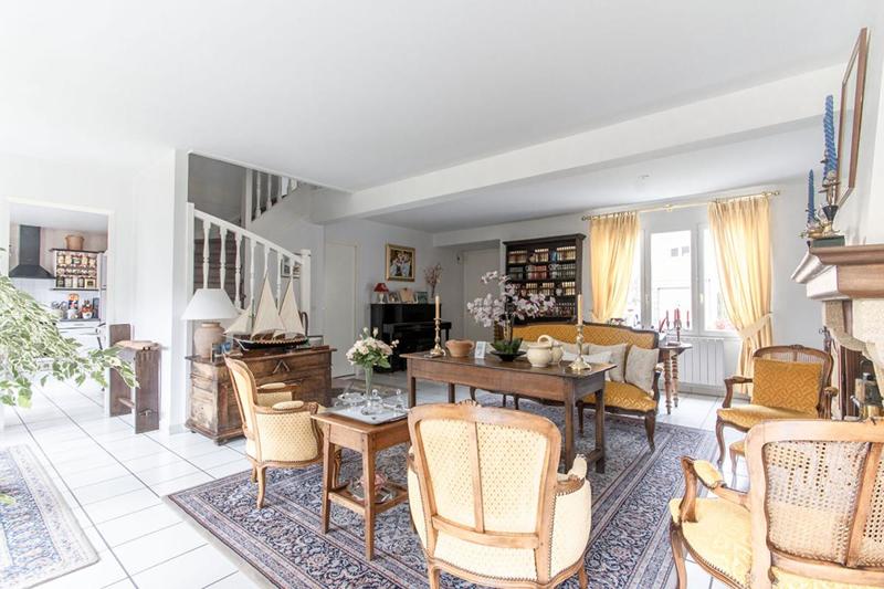 Maison - 140 m² - 6 pièces