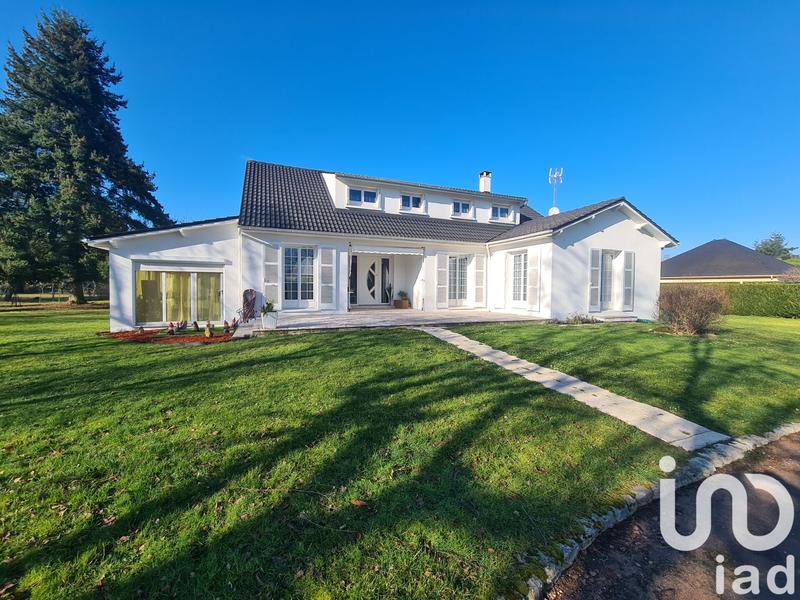 Maison - 215 m² - 7 pièces