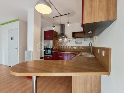 Appartement - 65 m² - 2 pièces