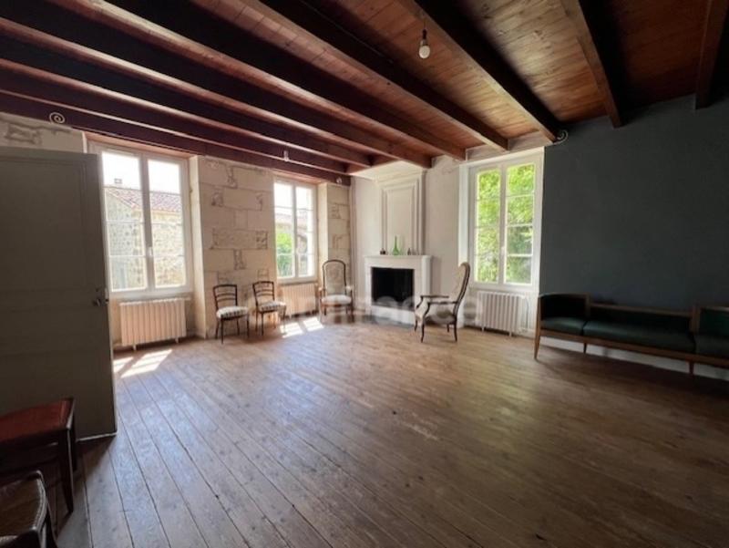 Maison - 260 m² - 7 pièces