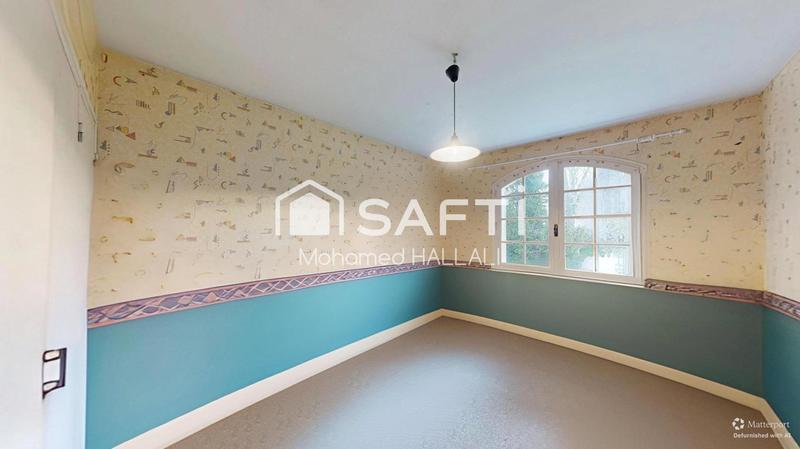 Maison - 210 m² - 8 pièces