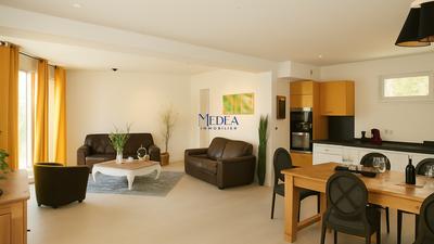 Villa - 340 m² - 10 pièces