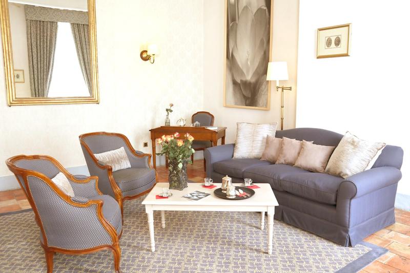 Maison - 746 m² - 15 pièces