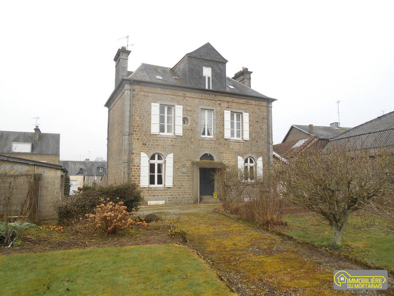 Maison - 171 m² - 11 pièces