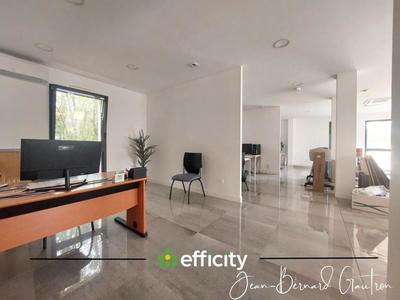 Bureau - 220 m² - 7 pièces