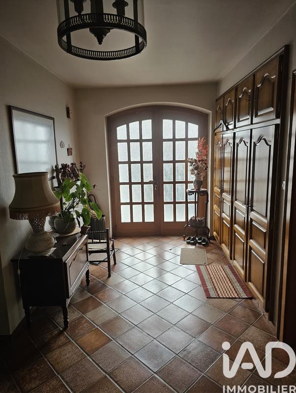 Maison - 223 m² - 8 pièces