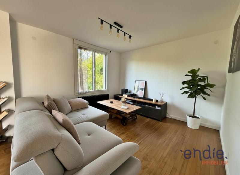 Maison - 97 m² - 5 pièces