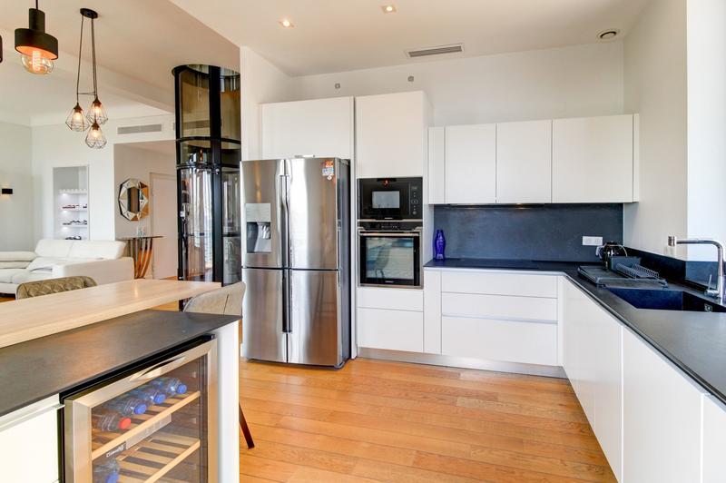 Appartement - 192 m² - 5 pièces