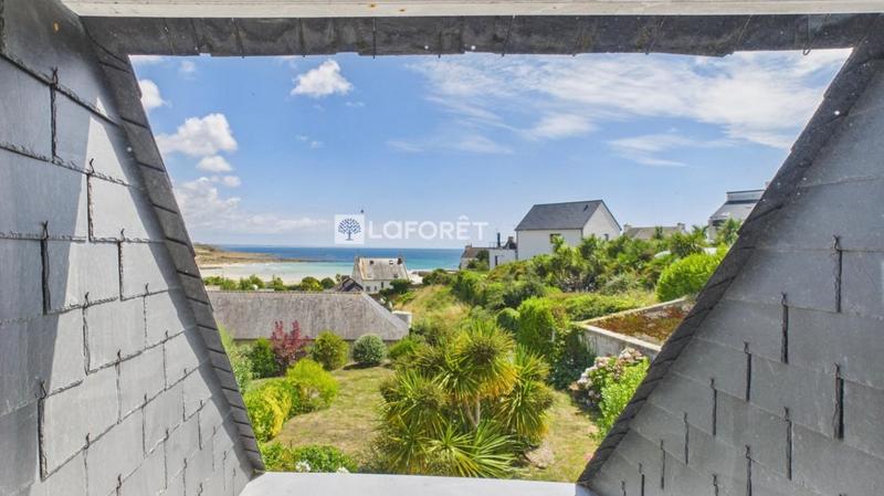 Maison traditionnelle - 207 m² - 7 pièces