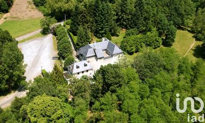 Maison - 900 m² - 7 pièces