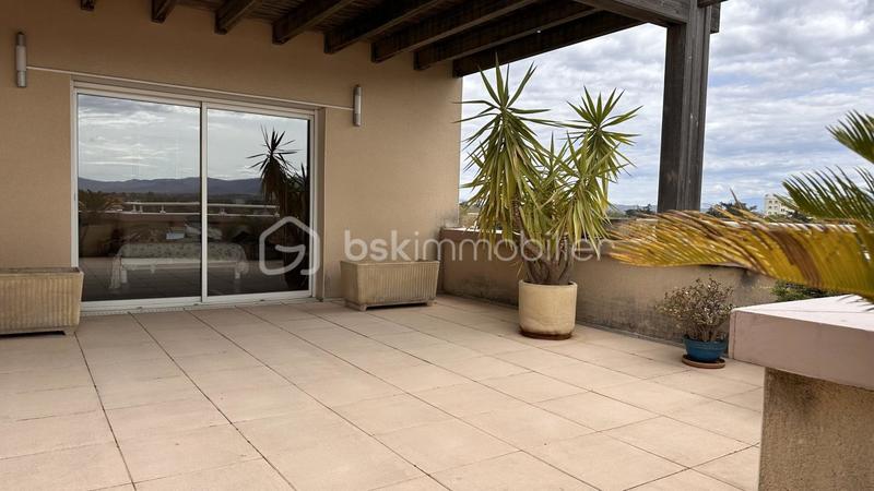 Penthouse - 160 m² - 4 pièces