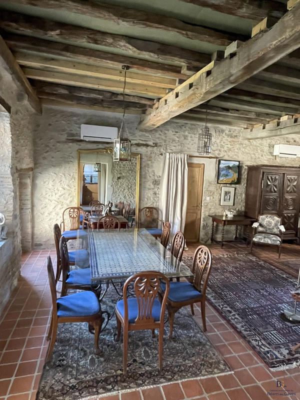 Maison - 231 m² - 6 pièces